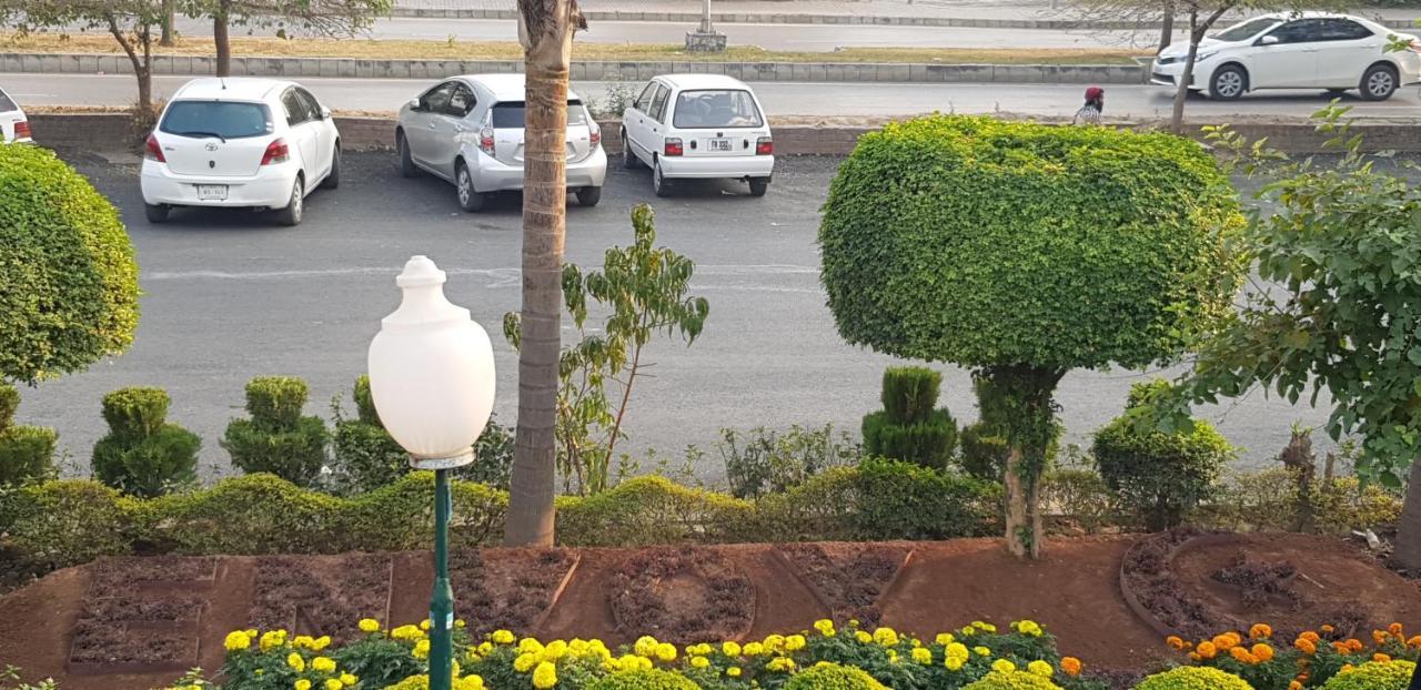 Envoy Continental Hotel Islamabad Exterior photo